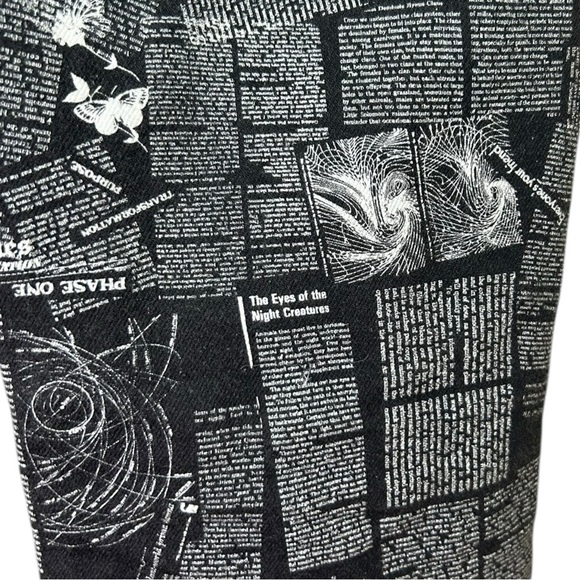 Reformation, High-Rise Bootcut Jean ‘Peyton' Zine Newspaper Print, Black Size 26 - Picture 15 of 17